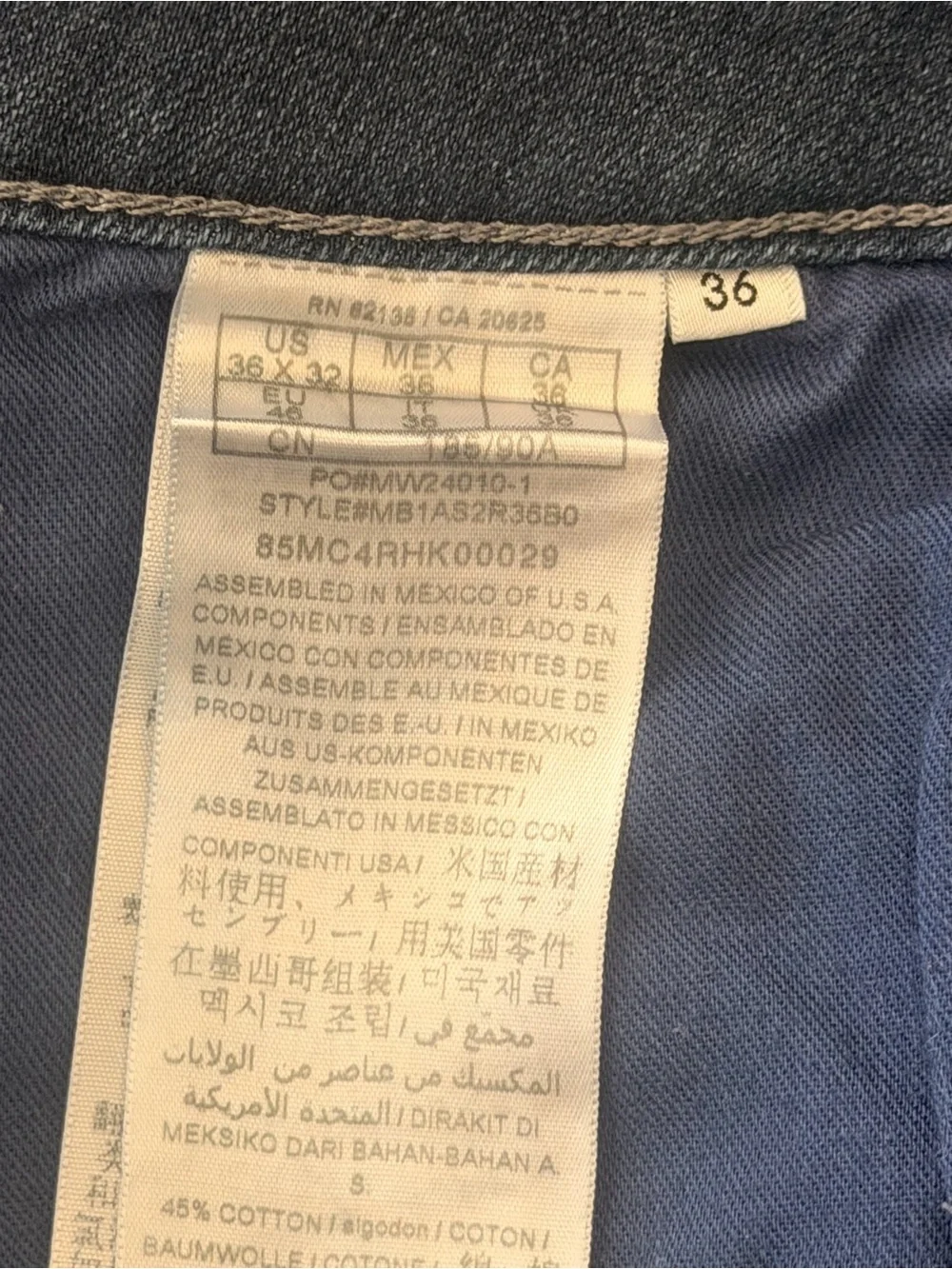 Guess Men's Slim Tapered jeans  in Dark Blue Wash